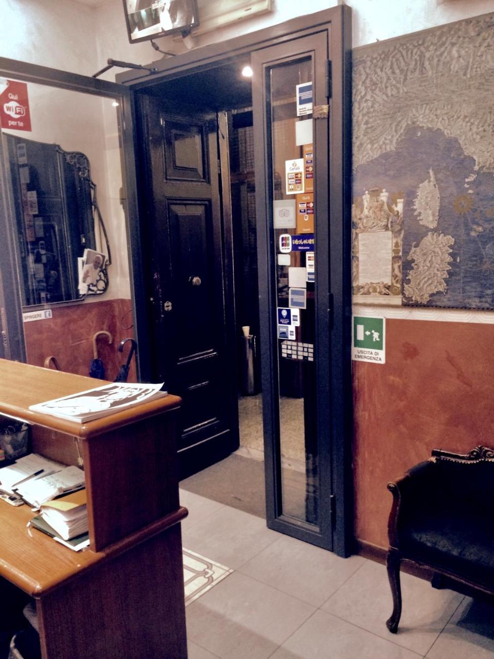 Caput Mundi Hotel Roma Exterior foto